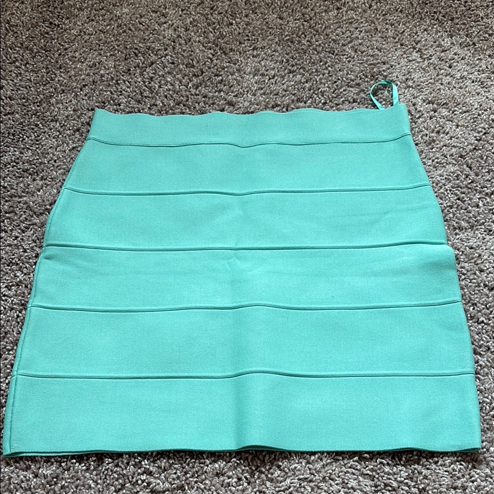 BCBGMaxAzria Green Ribbed Mini Pencil Skirt